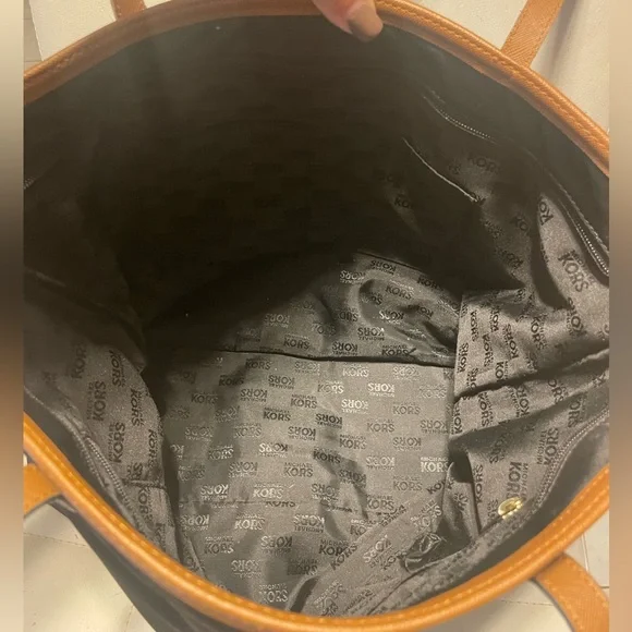 Michael Kors Kempton Black Nylon & Tan Leather Zip Top Tote Bag - Picture 4 of 12